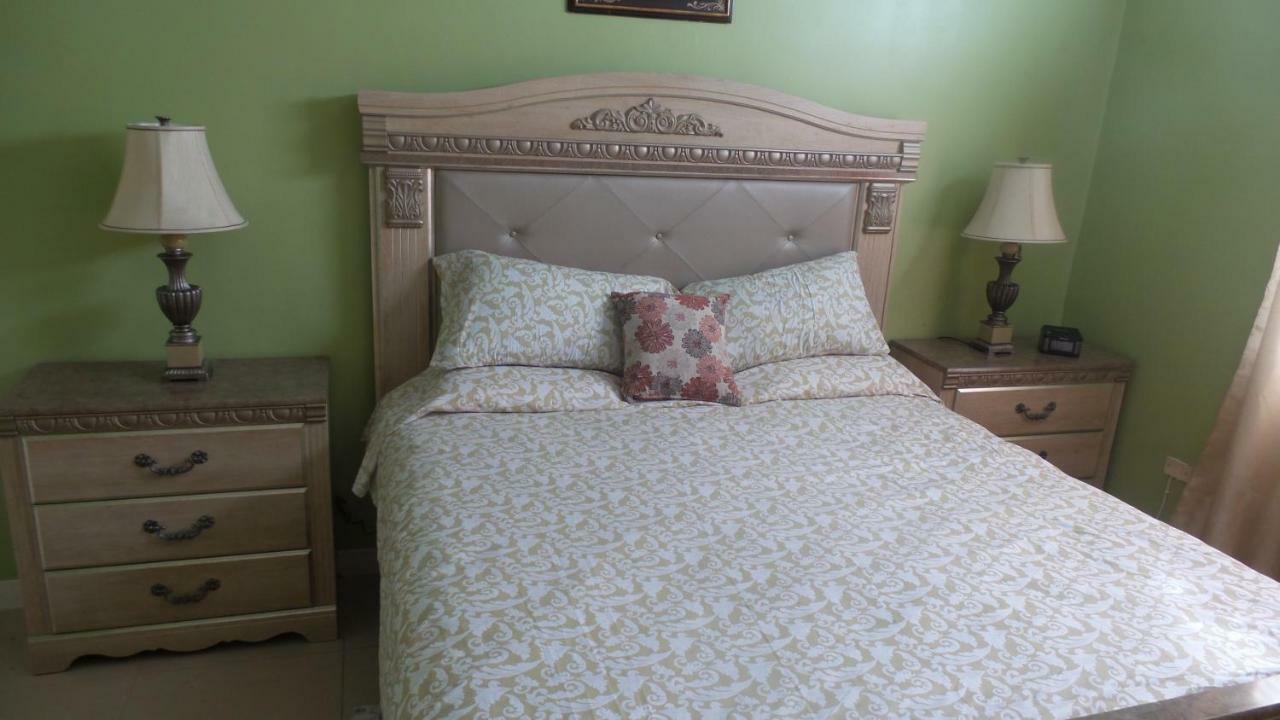 Morgan' S Two Bedroom Retreat Ellis Caymanas Eksteriør bilde